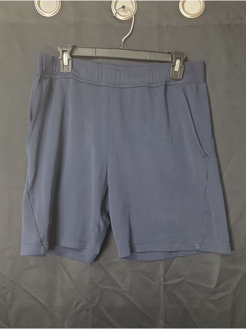 adidas Navy Athletic Shorts with Side Pockets Size Large [1819]